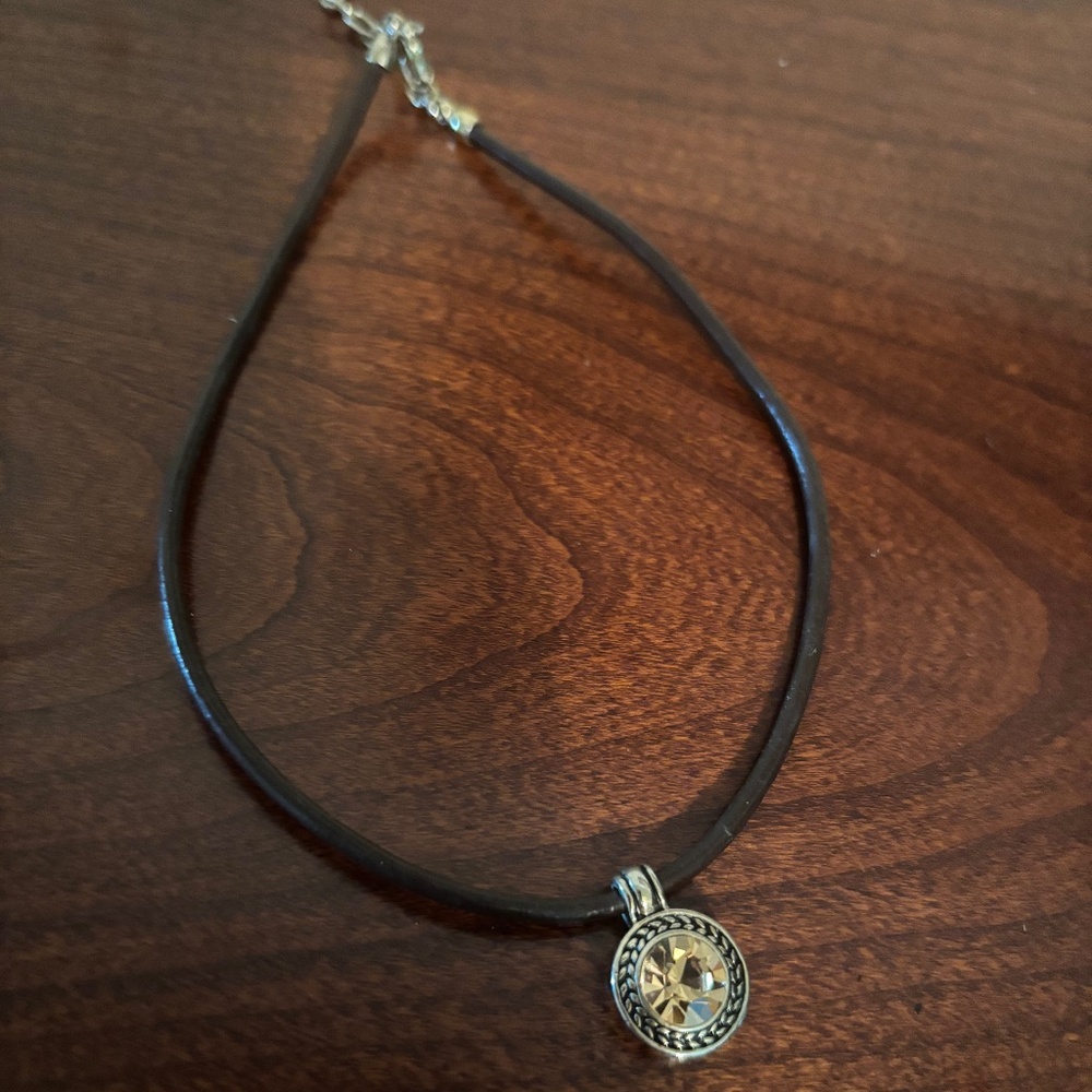 Choker necklace